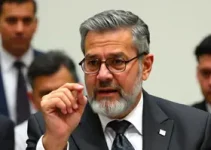 diálogo entre o prefeito Renato Junior e o TJ-AM